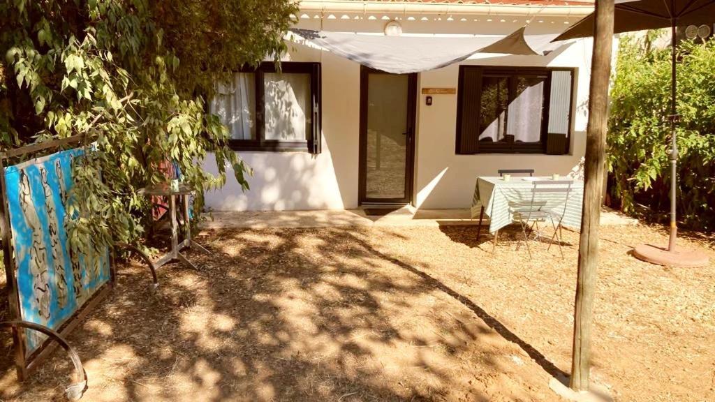 Superbe Appartement Boheme Dans Les Vignes Nimes Exterior foto