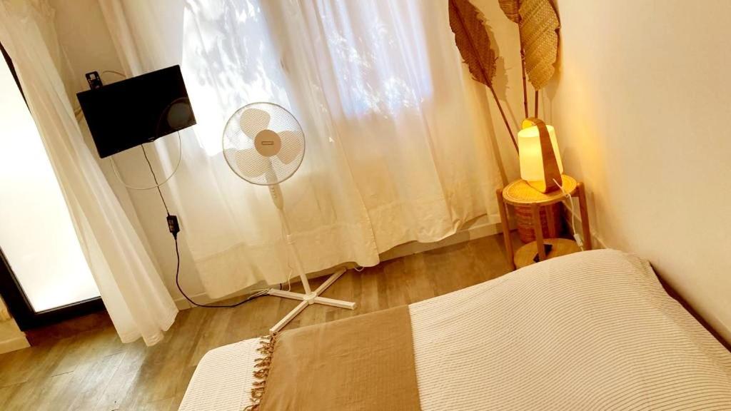 Superbe Appartement Boheme Dans Les Vignes Nimes Exterior foto