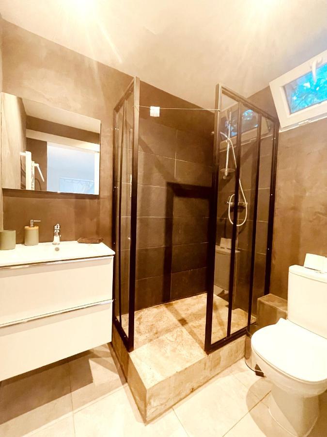 Superbe Appartement Boheme Dans Les Vignes Nimes Exterior foto